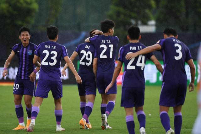 国锦赛正赛首日丁俊晖破百 6-0斯诺克女皇进64强