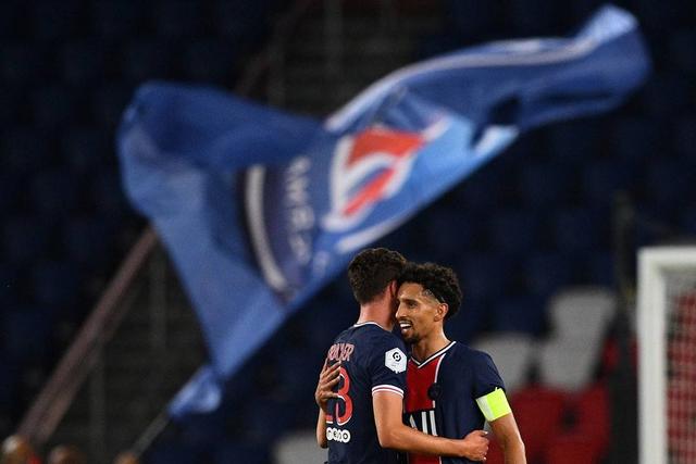 法尔14分14板7帽布莱克尼30分 肯帝亚不敌新疆